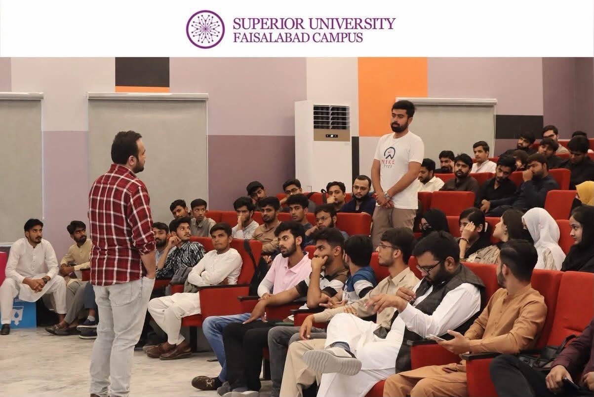 AI Career Roadmap Session at Superior University, Faisalabad 🎓🚀
