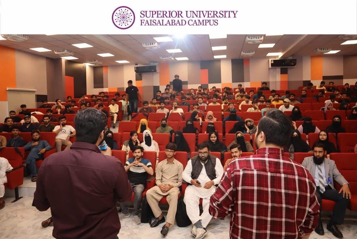 AI Career Roadmap Session at Superior University, Faisalabad 🎓🚀